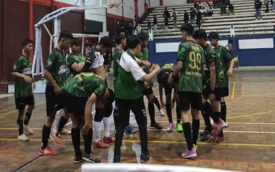 Tim Futsal Putra Siap Menyambut Babak 16 Besar dalam Turnamen VIK Rendezvous