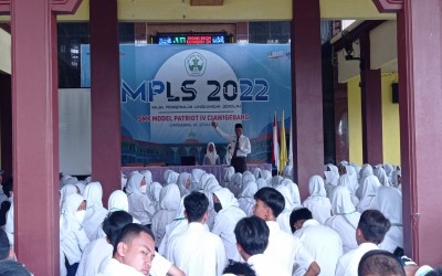 MPLS di SMK Model Patriot IV Ciawigebang siswa diberikan edukasi