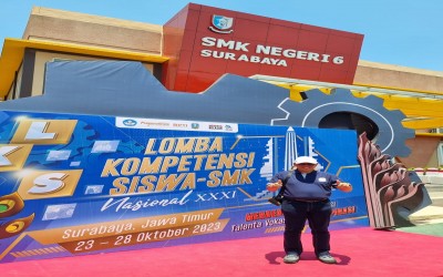 Kepala SMK Model Patriot IV Ciawigebang Ikuti Kegiatan Kunjungan MKKS SMK ke Surabaya dalam Kegiatan LKS SMK Tingkat Nasional